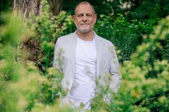 Rabbi drag queen and gay Amichai Lau Lavie a Jewish trailblazer